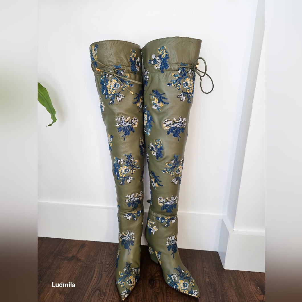 Tory Burch Size 5.5 Antique Green Embroidered Nappa Leather Scrunch Boots